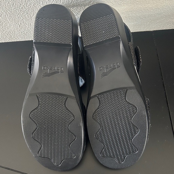 Dansko Sonnet Shimmer Black/Bronze Sandal Size 40 - Picture 4 of 5